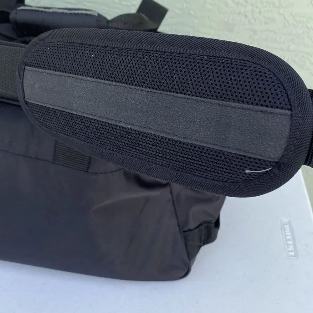 Nike Seal Legacy Duffle Bag